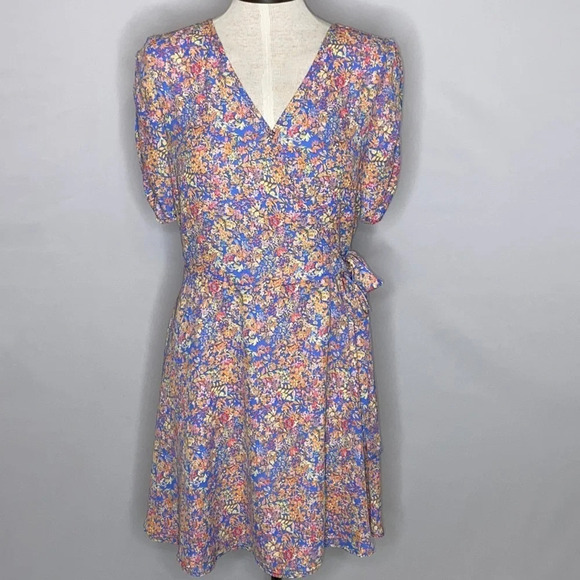 Chelsea & Violet Floral Faux Wrap Dress Ruched Short Sleeves - Size Large - Picture 2 of 7